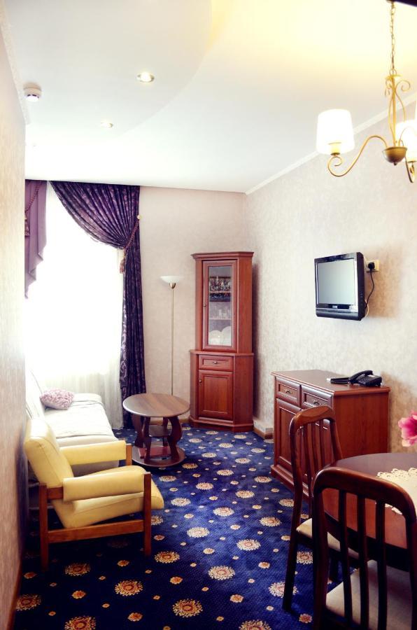 Hotel Dobrodiy วินนิตซา ภายนอก รูปภาพ