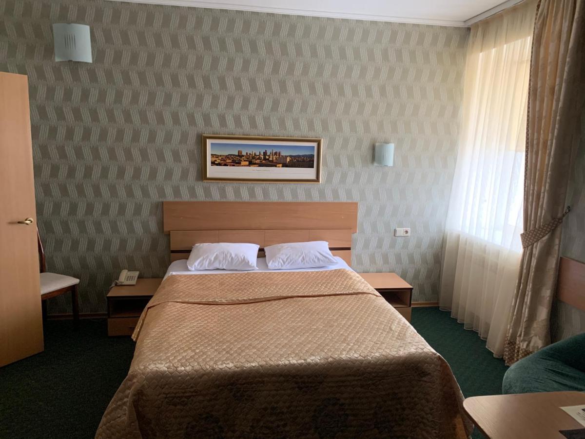 Hotel Dobrodiy วินนิตซา ภายนอก รูปภาพ